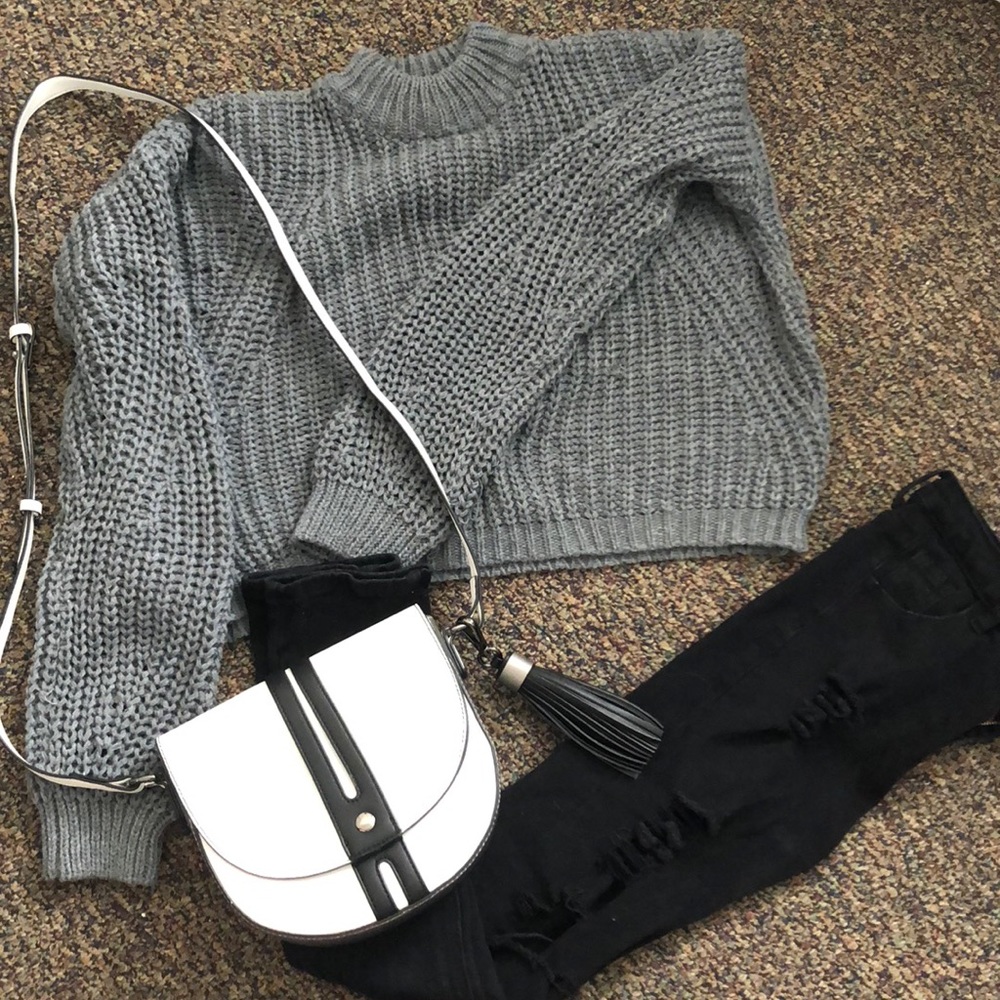 Box-style cropped sweater